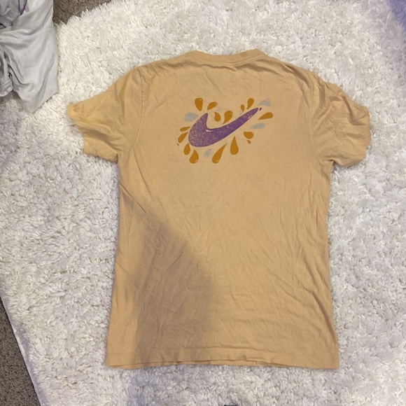 Nike Tee - Picture 3 of 3